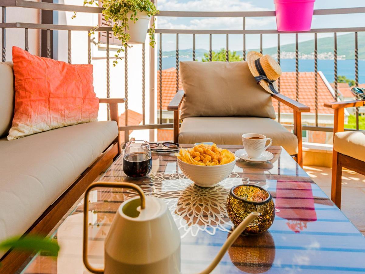 Cicciobello Lux Apartment Baosici With Stunning Sea View 外观 照片